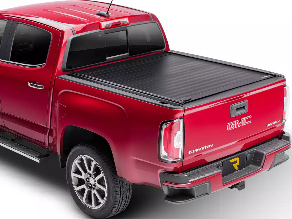 Retrax PRO MX Manual Retractable Tonneau Cover - 5'7 Bed