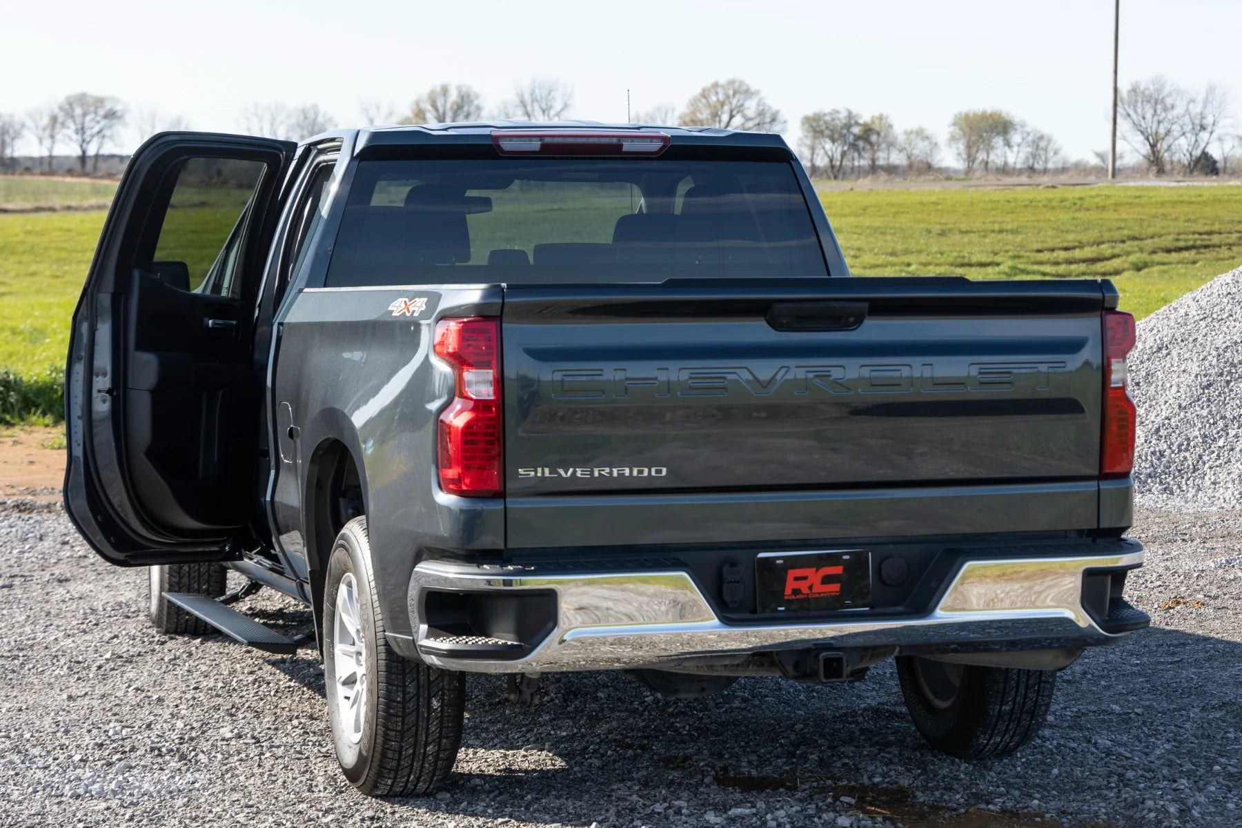 Rough Country Power Running Boards Chevy/GMC 1500/2500HD/3500HD (19-25)