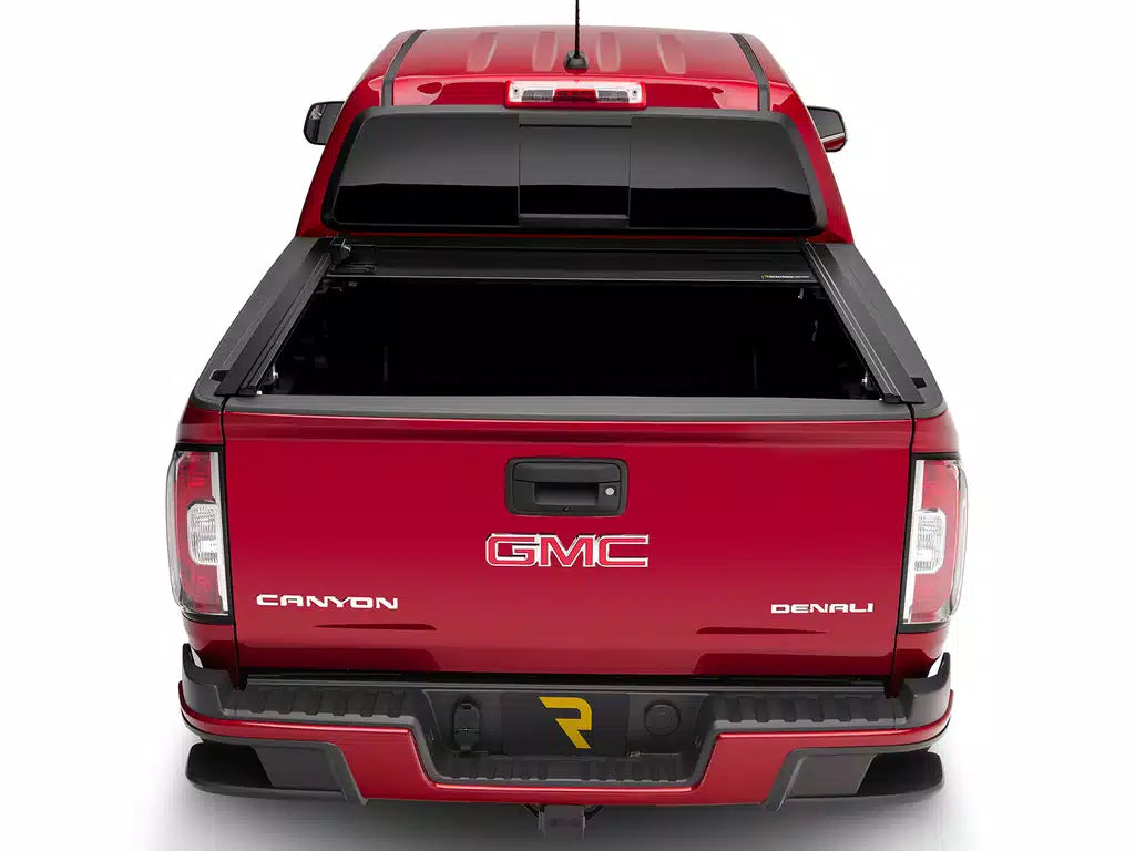 Retrax PRO MX Manual Retractable Tonneau Cover - 5'7 Bed