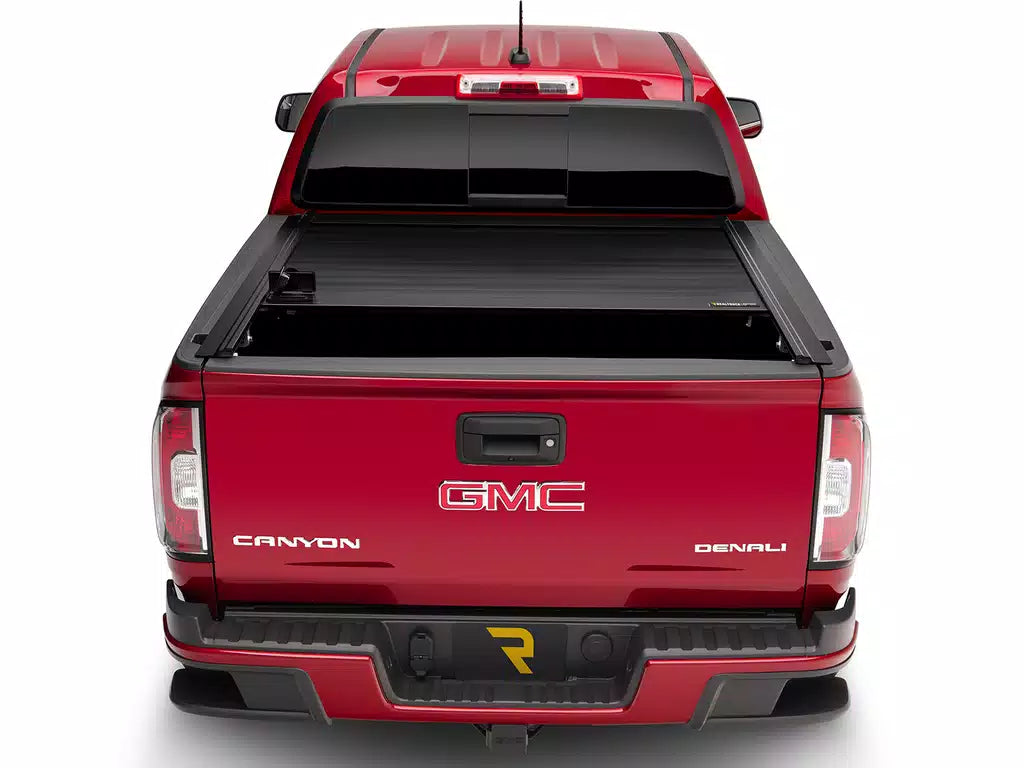Retrax PRO MX Manual Retractable Tonneau Cover 6'4 Bed