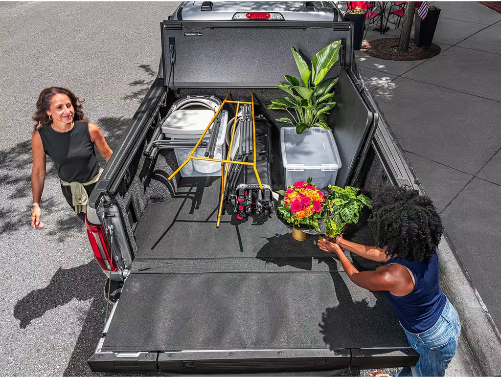 BakFlip MX4 Hard Folding Tonneau Cover (2014-2018 Chevy Silverado 1500 - GMC Sierra 1500)