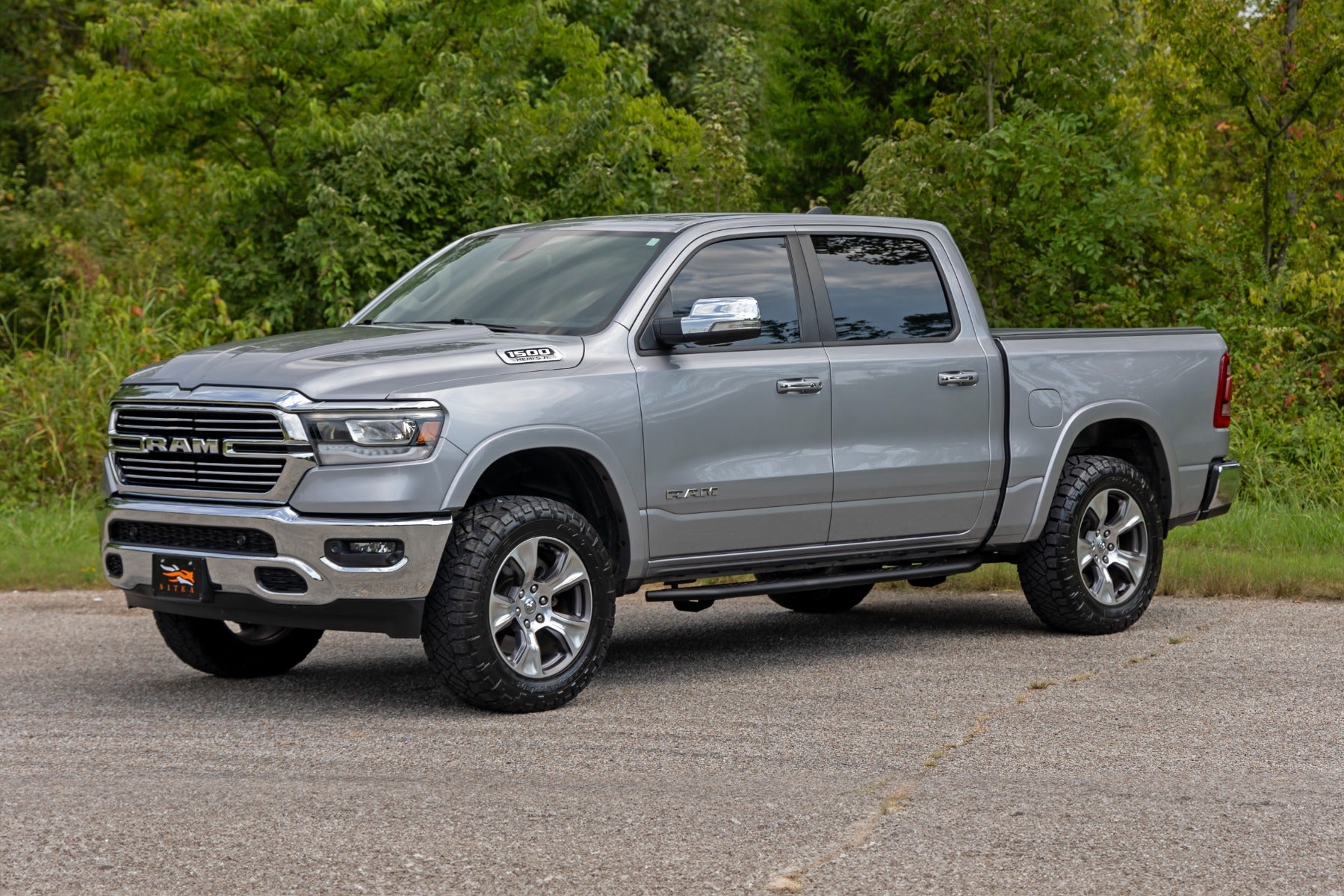 Rough Country OV2 Running Boards Side Step Bars | Crew Cab | Ram 1500 (19-25)/1500 TRX (21-24)