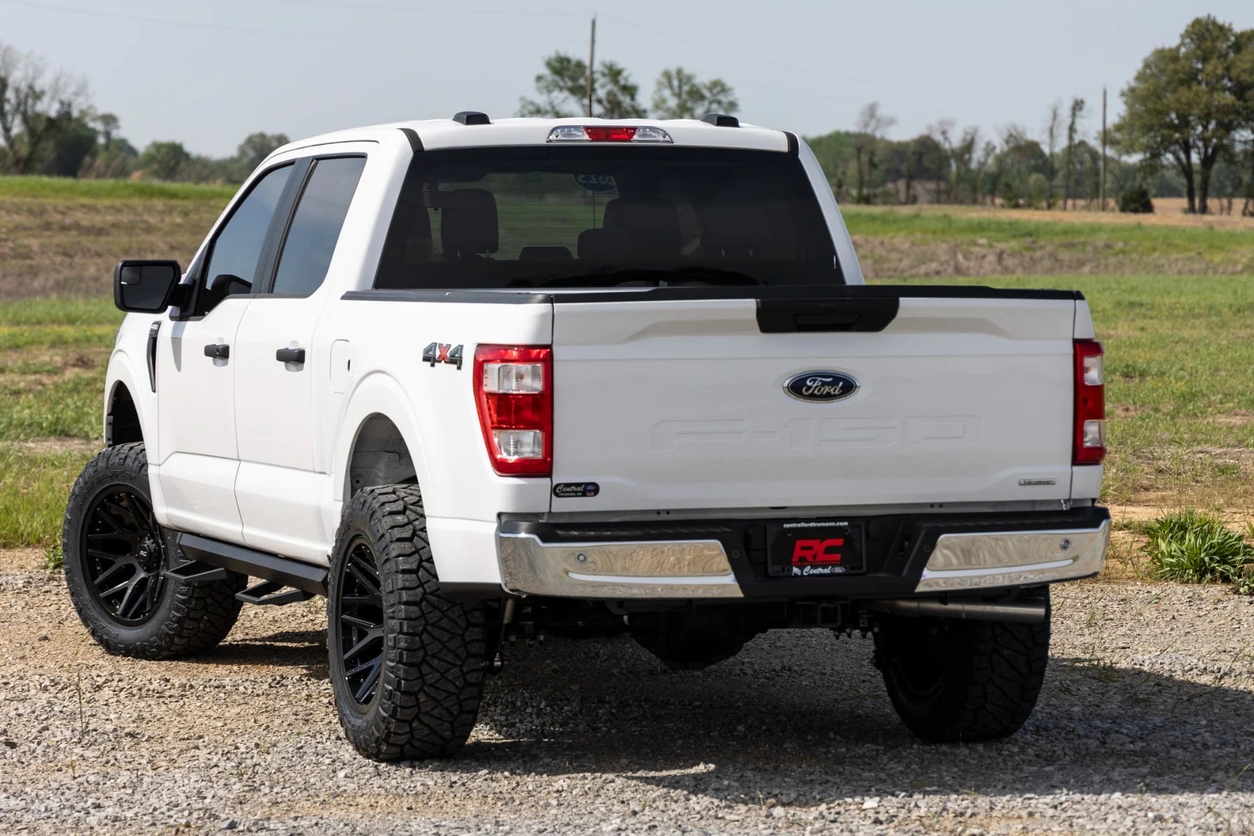 Rough Country SRL2 Adj Aluminum Step Crew Cab | Ford F-150/Lightning/F-250/F-350/Raptor (15-25)