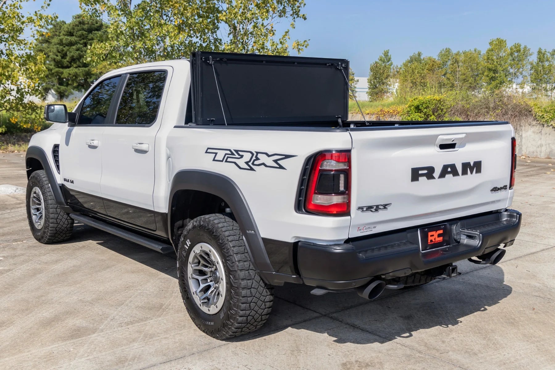 Rough Country Hard Tri-Fold Flip Up Bed Cover Ram 1500 (19-25)/1500 TRX (21-24)