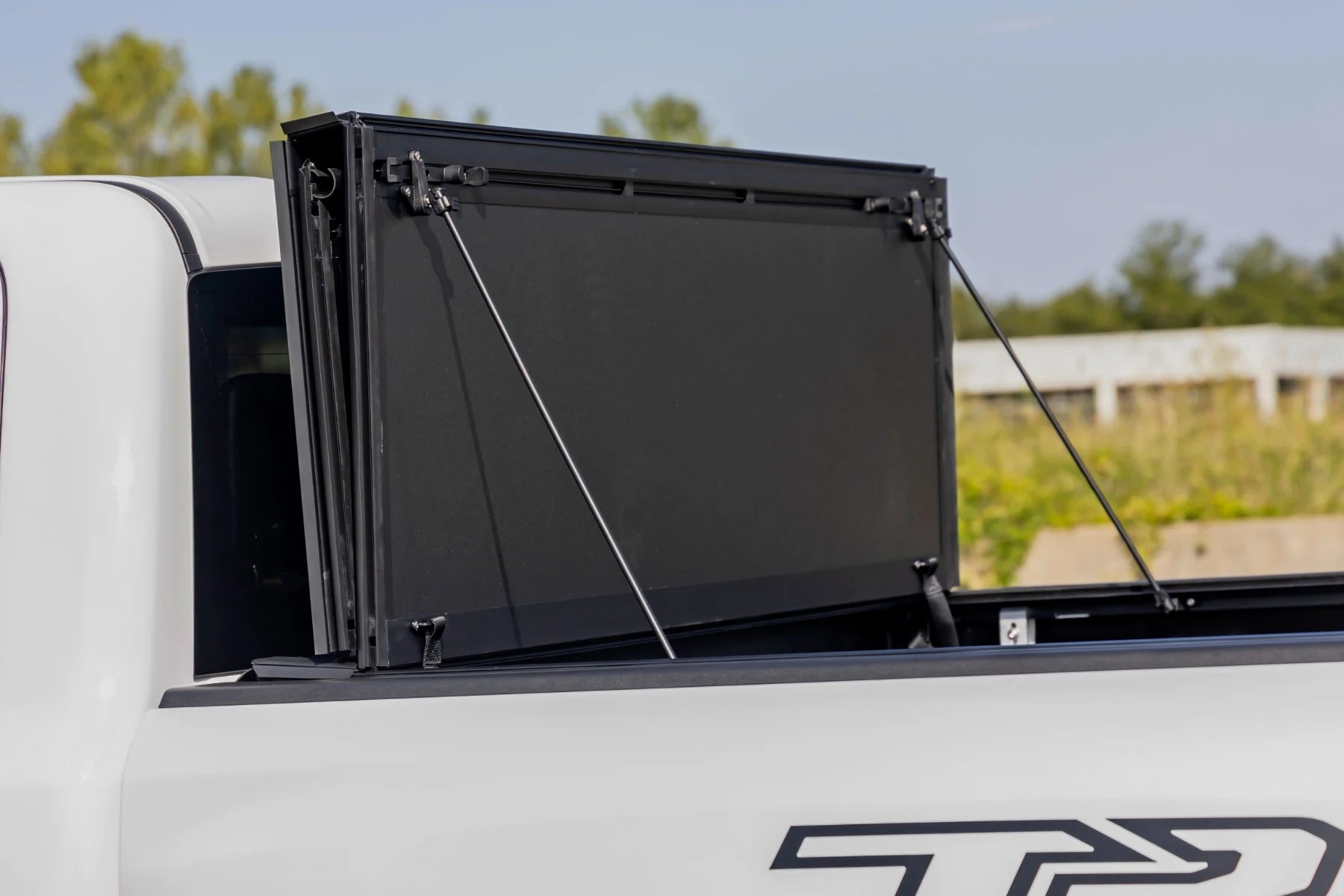 Rough Country Hard Tri-Fold Flip Up Bed Cover Ram 1500 (19-25)/1500 TRX (21-24)