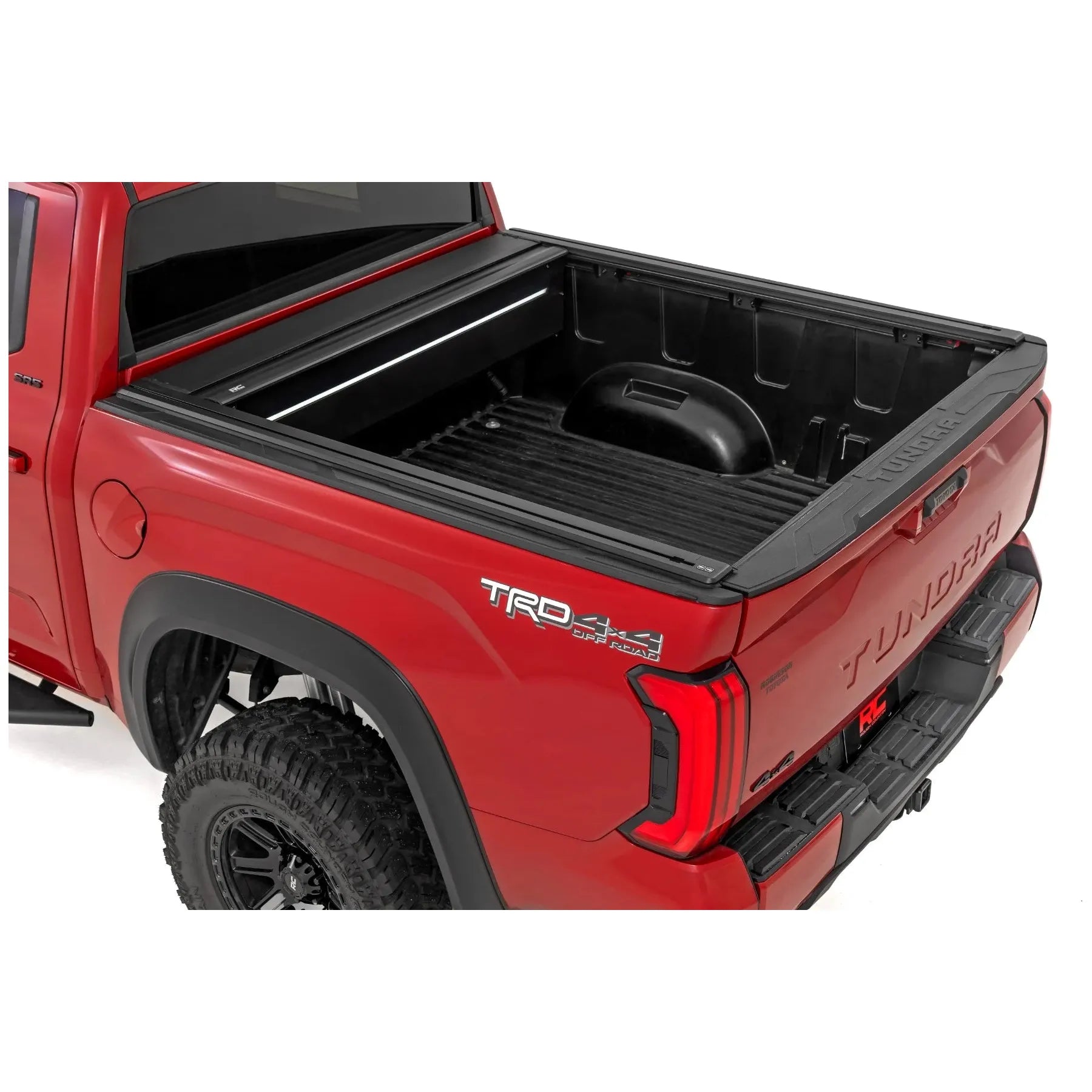 Rough Country Powered Retractable Bed Cover 5'7" Bed | Toyota Tundra (22-25)