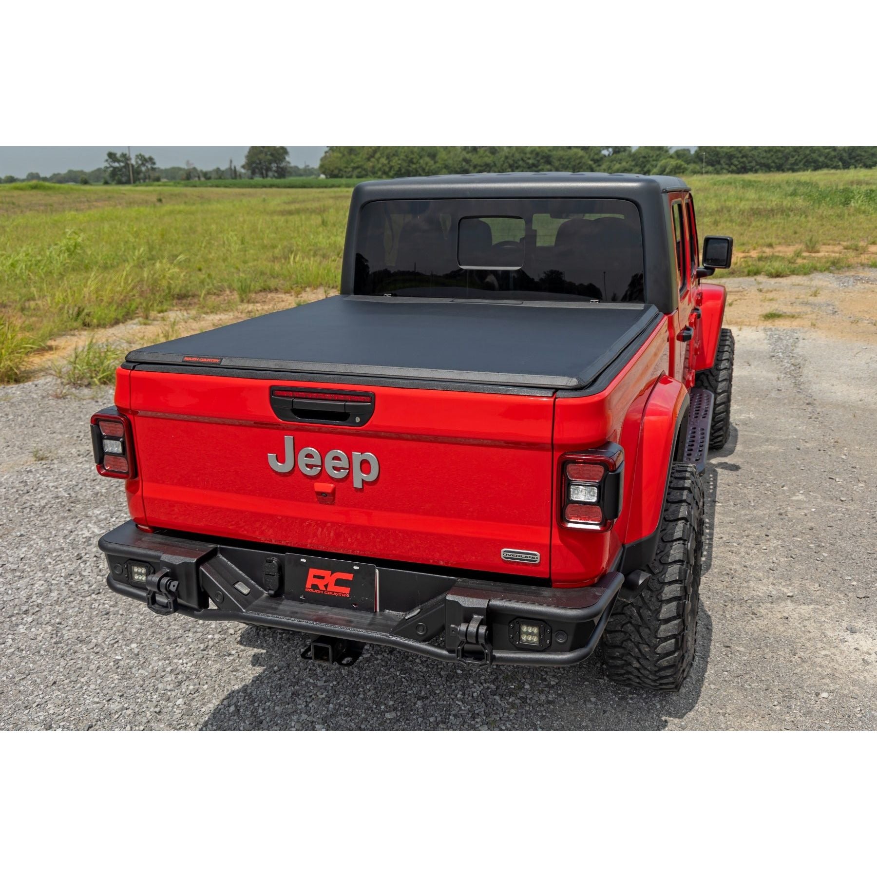 Rough Country Soft Tri-Fold Bed Cover 5' Bed | Jeep Gladiator JT 4WD (2020-2025)